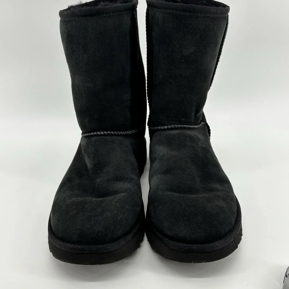 Ugg Women's Size 9‎ Classic Short II 1016223 Suede Sheepskin Boots UK7.5 EU40